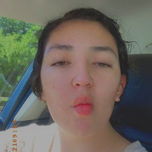 Meet your Posher, Mia